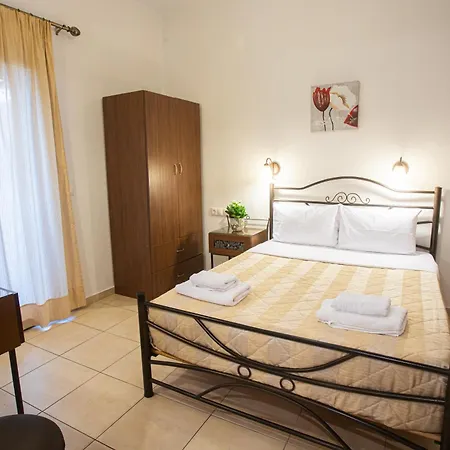 Nopi-zoi Πανσιόν