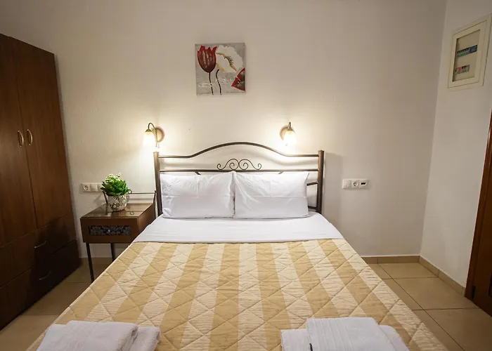 Nopi-zoi Guest house Skiathos Town